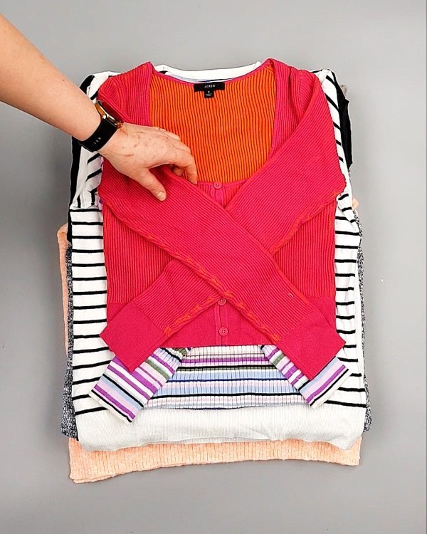 Фотография  647 - Джемпера легкие СТОК CAN 084#7 кг, ЛОТ №7635 оптом в Екатеринбурге и Свердловской области