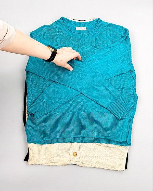 Фотография  896 - Джемпера СТОК CAN 084#7 кг, ЛОТ №7647 оптом в Екатеринбурге и Свердловской области