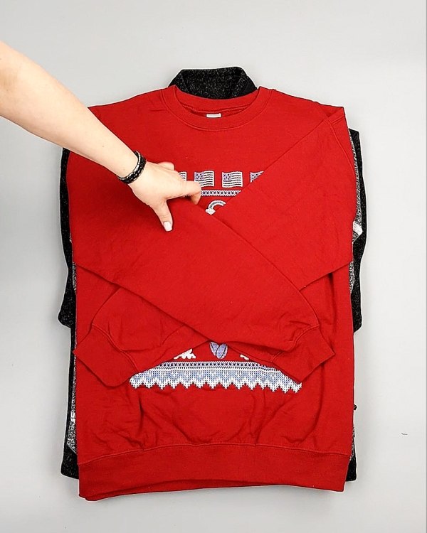 Фотография  440 - SWEATSHIRT CAN 084#10 кг, ЛОТ №7617 оптом в Екатеринбурге и Свердловской области