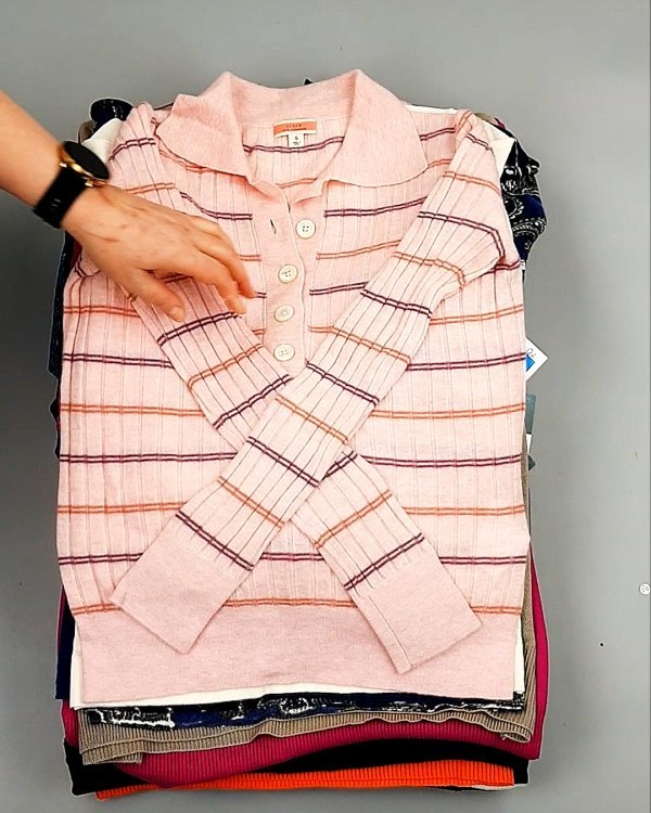 Фотография  748 - Джемпера легкие СТОК CAN 084#7 кг оптом в Екатеринбурге и Свердловской области