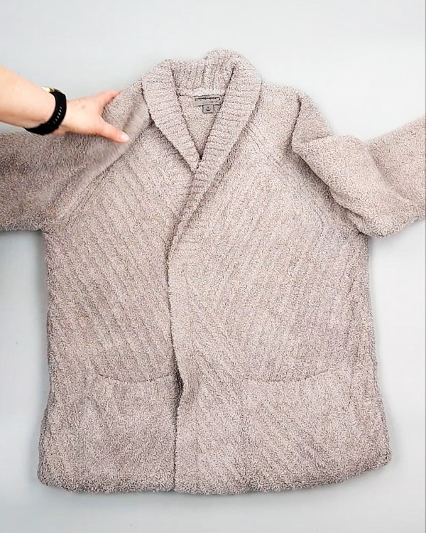 Фотография  734 - Кардиганы СТОК CAN 084#7 кг, ЛОТ №7673 оптом в Екатеринбурге и Свердловской области