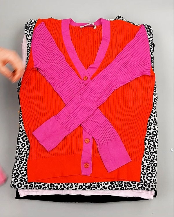 Фотография  758 - Джемпера легкие СТОК CAN 084#7 кг, ЛОТ №7632 оптом в Екатеринбурге и Свердловской области