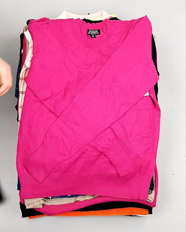 Фотография  708 - Джемпера легкие СТОК CAN 084#7 кг оптом в Екатеринбурге и Свердловской области