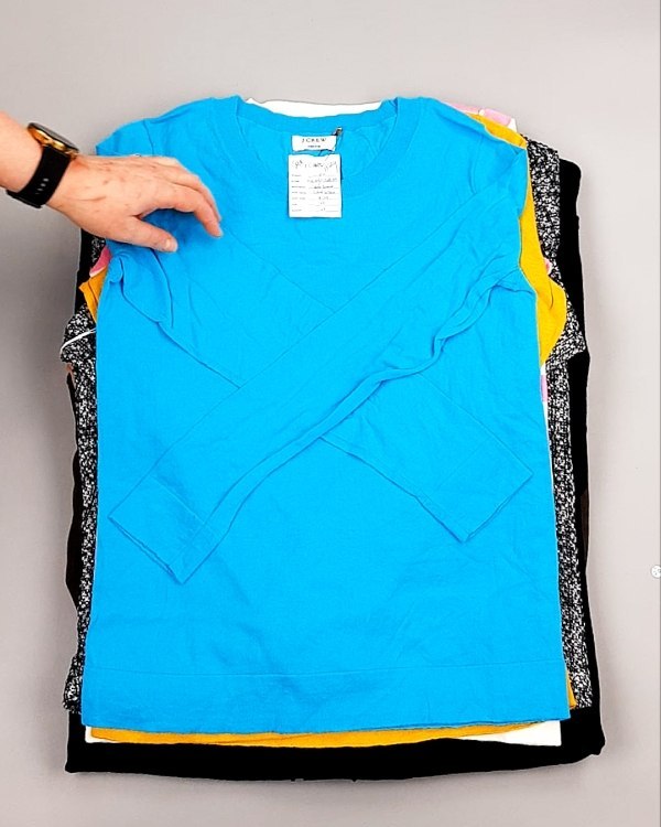 Фотография  549 - Джемпера легкие СТОК CAN 084#7 кг, ЛОТ №7632 оптом в Екатеринбурге и Свердловской области