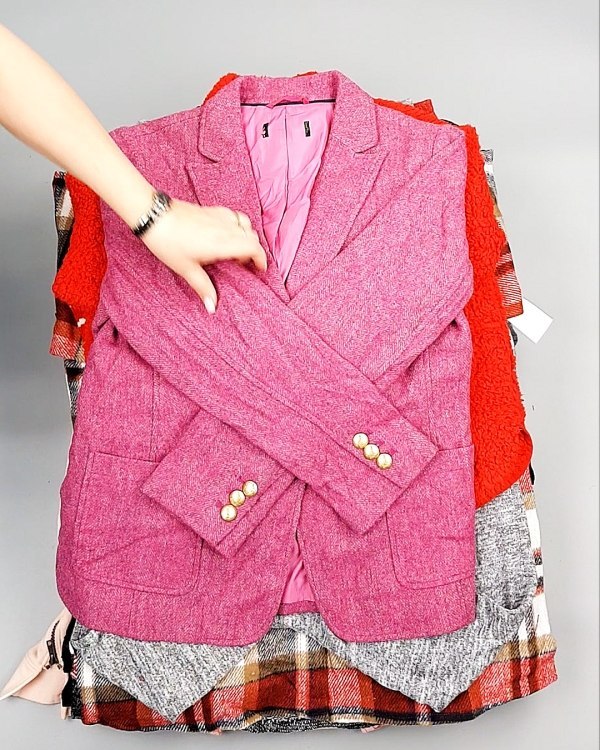 Фотография  410 - AMAZON mix жен весна 015#18 кг, ЛОТ №7718 оптом в Екатеринбурге и Свердловской области