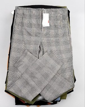 Купить Брюки женские лето C&A 025#10 кг, ЛОТ №7893 оптом в Екатеринбурге и Свердловской области