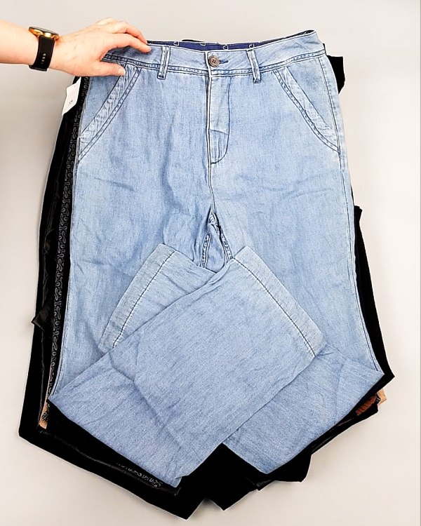 Фотография  784 - Брюки женские лето C&A 025#10 кг, ЛОТ №7894 оптом в Екатеринбурге и Свердловской области