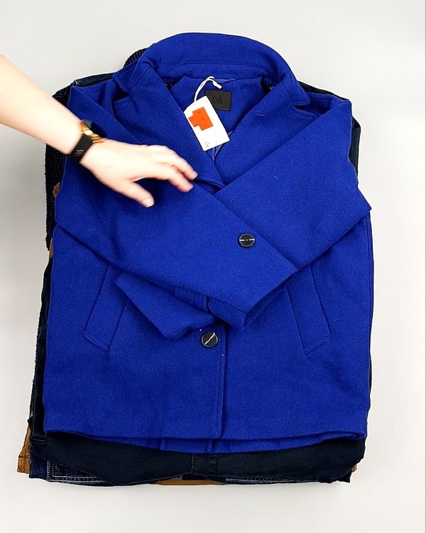 Фотография  396 - Ветровки м/ж C&A 025#10 кг, ЛОТ №7863 оптом в Екатеринбурге и Свердловской области