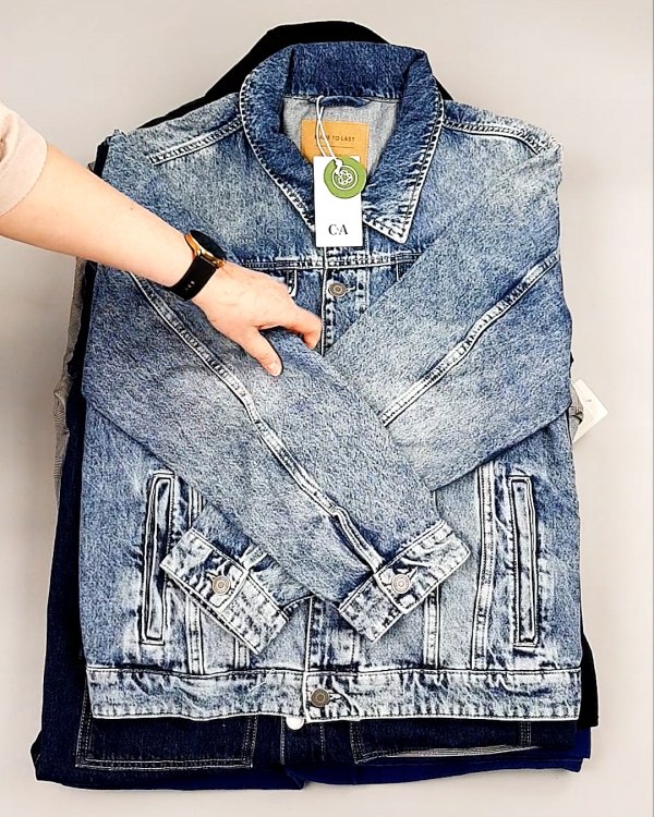 Фотография  162 - Ветровки м/ж C&A 025#10 кг, ЛОТ №7865 оптом в Екатеринбурге и Свердловской области