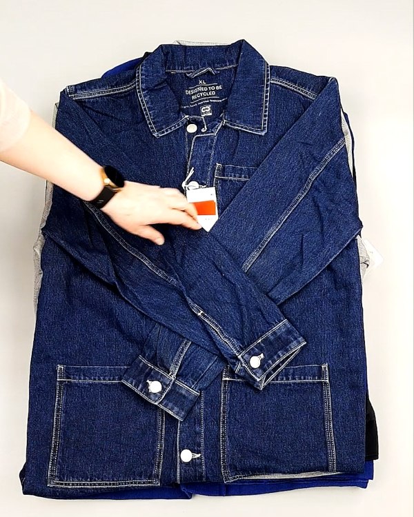 Фотография  309 - Ветровки м/ж C&A 025#10 кг, ЛОТ №7865 оптом в Екатеринбурге и Свердловской области