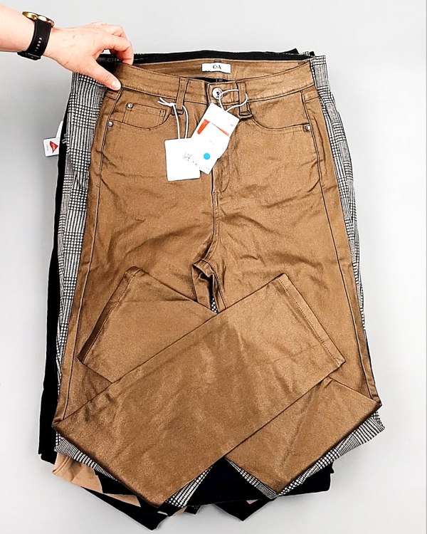 Фотография  796 - Брюки женские лето C&A 025#10 кг, ЛОТ №7892 оптом в Екатеринбурге и Свердловской области