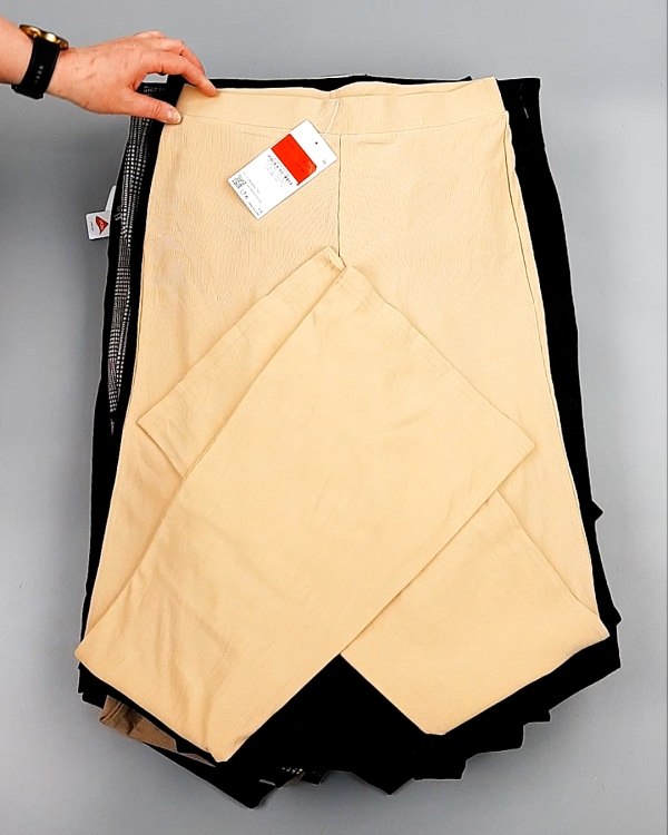 Фотография  414 - Брюки женские лето C&A 025#10 кг оптом в Екатеринбурге и Свердловской области