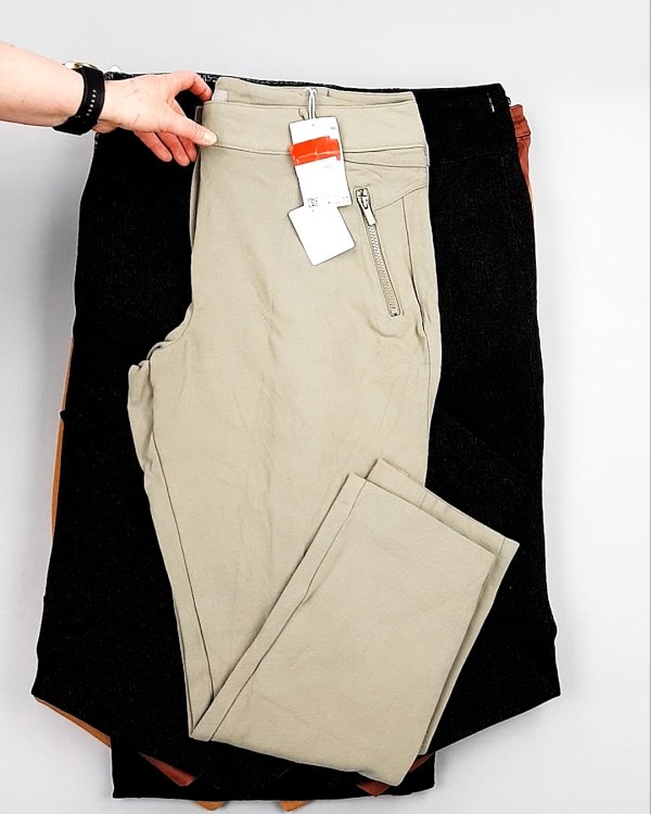 Фотография  545 - Брюки женские лето C&A 025#10 кг, ЛОТ №7893 оптом в Екатеринбурге и Свердловской области