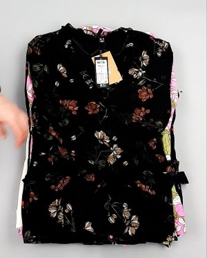 Фотография  331 - Блузки Bestseller 44#5 кг оптом в Екатеринбурге и Свердловской области