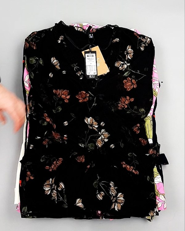 Фотография  840 - Блузки Bestseller 44#5 кг оптом в Екатеринбурге и Свердловской области