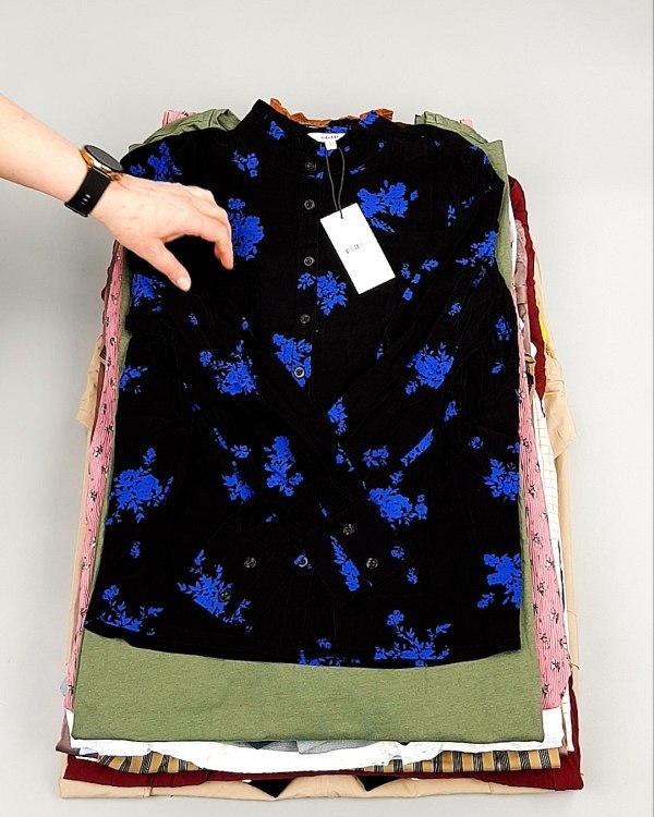 Фотография  943 - DK, Bestseller + Summer mix#15 кг, ЛОТ №7926 оптом в Екатеринбурге и Свердловской области