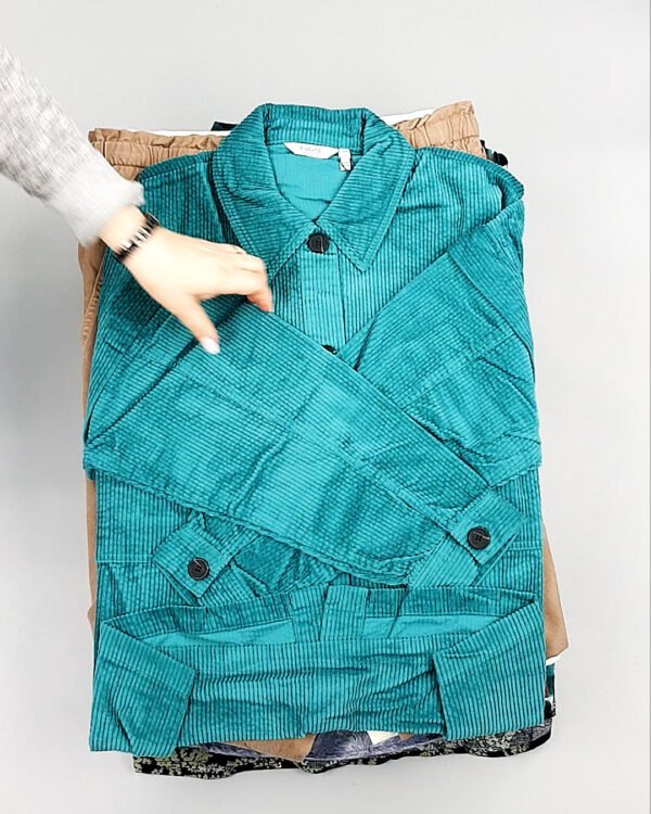 Фотография  619 - B.YOUNG Summer mix 035#15 кг, ЛОТ №8202 оптом в Екатеринбурге и Свердловской области