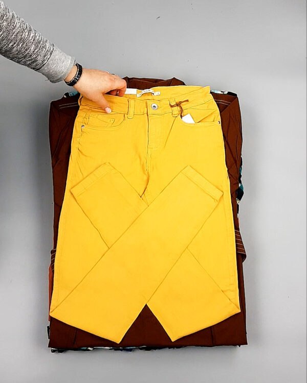 Фотография  957 - B.YOUNG Summer mix 035#15 кг, ЛОТ №8204 оптом в Екатеринбурге и Свердловской области