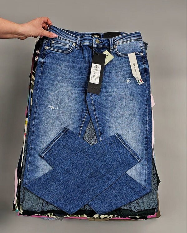 Фотография  584 - ONLY Summer mix 045#15 кг, ЛОТ №8457 оптом в Екатеринбурге и Свердловской области