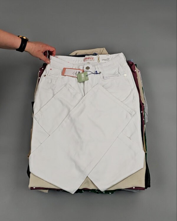 Фотография  315 - ONLY Summer mix 045#15 кг, ЛОТ №8516 оптом в Екатеринбурге и Свердловской области