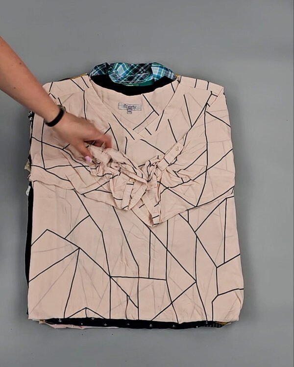 Фотография  630 - Блузки S#10 кг, ЛОТ № ВК0104 оптом в Екатеринбурге и Свердловской области