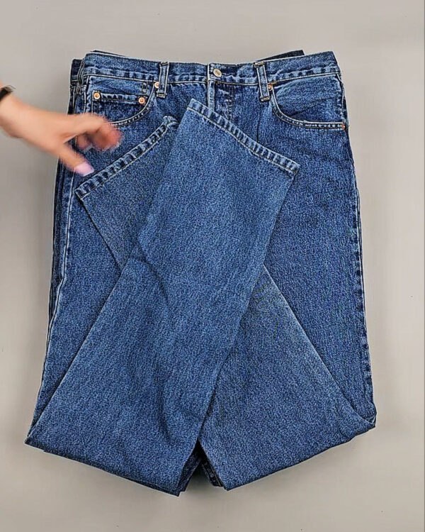 Фотография  709 - Джинсы LEVIS муж #6,2 кг, ЛОТ №8758 оптом в Екатеринбурге и Свердловской области