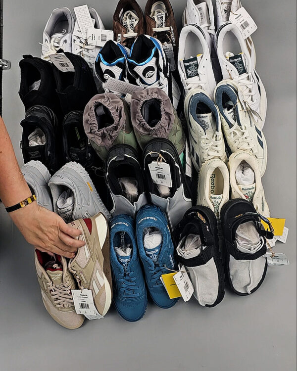 Фотография  902 - Кроссовки Reebok#23 шт, ЛОТ №8896 оптом в Екатеринбурге и Свердловской области