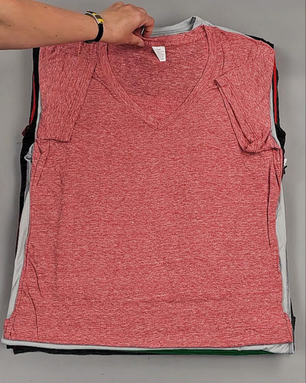 Фотография  340 - Футболки СТОК CAN 084#5 кг, ЛОТ №9000 оптом в Екатеринбурге и Свердловской области