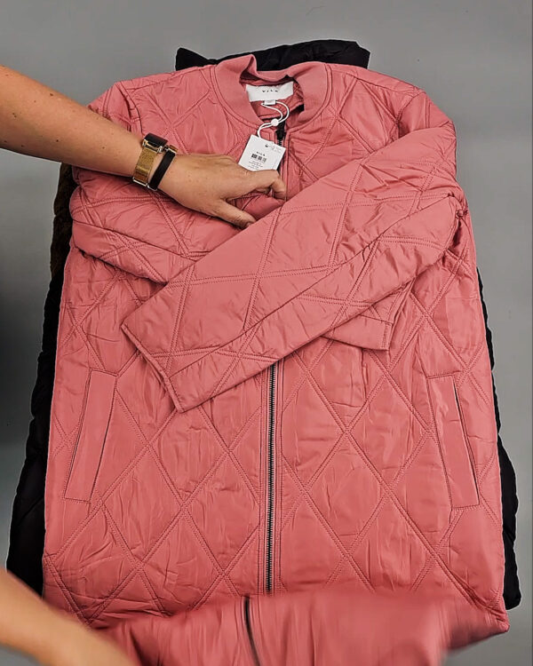 Фотография  230 - Верхняя одежда VILA#10 кг оптом в Екатеринбурге и Свердловской области