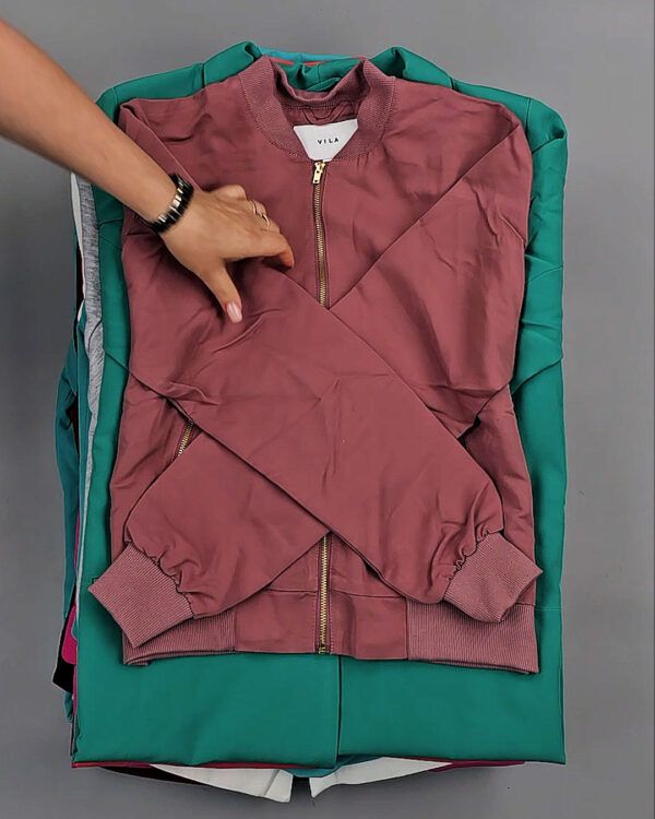 Фотография  868 - Толстовки+Верхняя одежда Bestseller Summer 045 B#7,2 кг, ЛОТ СТ-9323 оптом в Екатеринбурге и Свердловской области