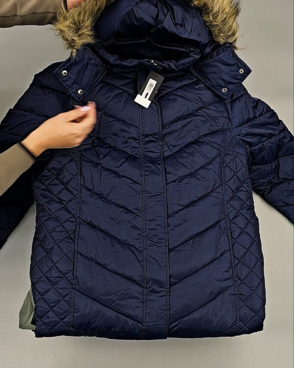 Фотография  511 - Верхняя одежда женская CAN 104#15 кг, ЛОТ СТ-9349 оптом в Екатеринбурге и Свердловской области