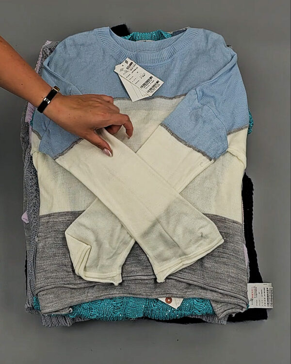 Фотография  836 - Джемпера Корея 085#7 кг оптом в Екатеринбурге и Свердловской области