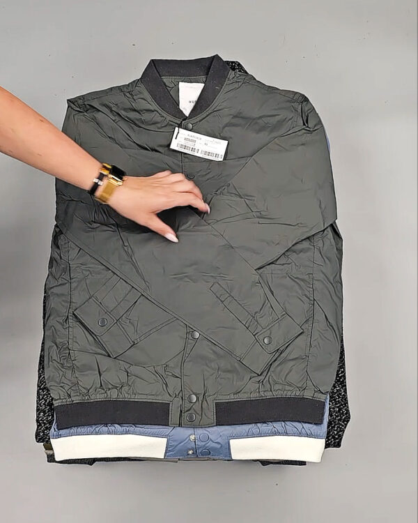 Фотография  126 - Верхняя одежда Корея 085#15 кг, ЛОТ № СТ-9248 оптом в Екатеринбурге и Свердловской области