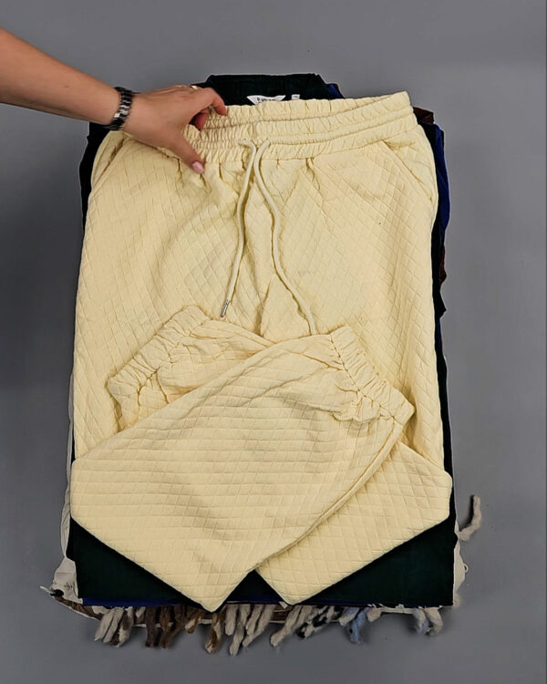 Фотография  983 - B.YOUNG Winter mix 104#15 кг, ЛОТ СТ-9196 оптом в Екатеринбурге и Свердловской области