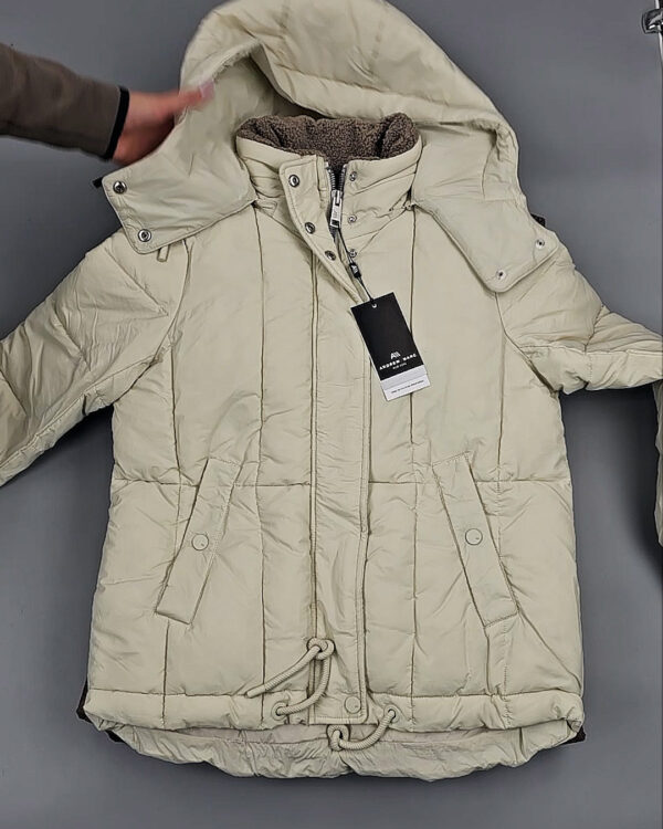 Фотография  546 - Верхняя одежда женская CAN 104#15 кг, ЛОТ СТ-9353 оптом в Екатеринбурге и Свердловской области