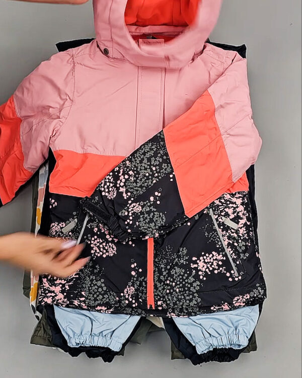 Фотография  450 - Верхняя одежда TCM kids 074#7 кг оптом в Екатеринбурге и Свердловской области