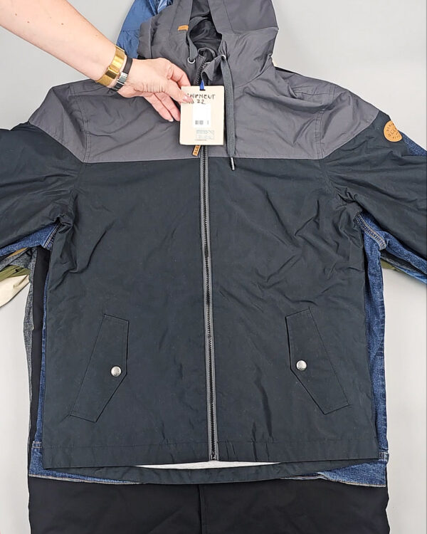 Фотография  436 - Ветровки BLEND HE + 075#10 кг, ЛОТ СТ-9569 оптом в Екатеринбурге и Свердловской области