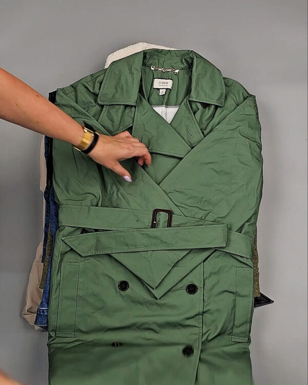 Фотография  302 - Ветровки женские CAN 104#12,4 кг, ЛОТ СТ-9403 оптом в Екатеринбурге и Свердловской области