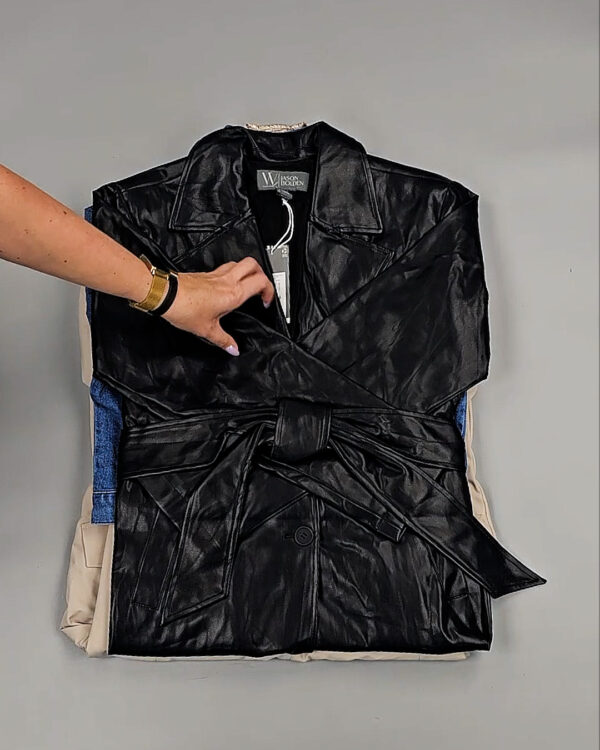 Фотография  657 - Ветровки женские CAN 104#12,4 кг, ЛОТ СТ-9403 оптом в Екатеринбурге и Свердловской области