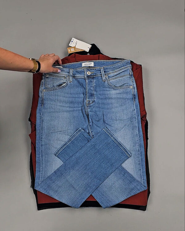 Фотография  717 - Мужской зимний микс JACK JONES, 20 кг, ЛОТ № СТ-9444 оптом в Екатеринбурге и Свердловской области