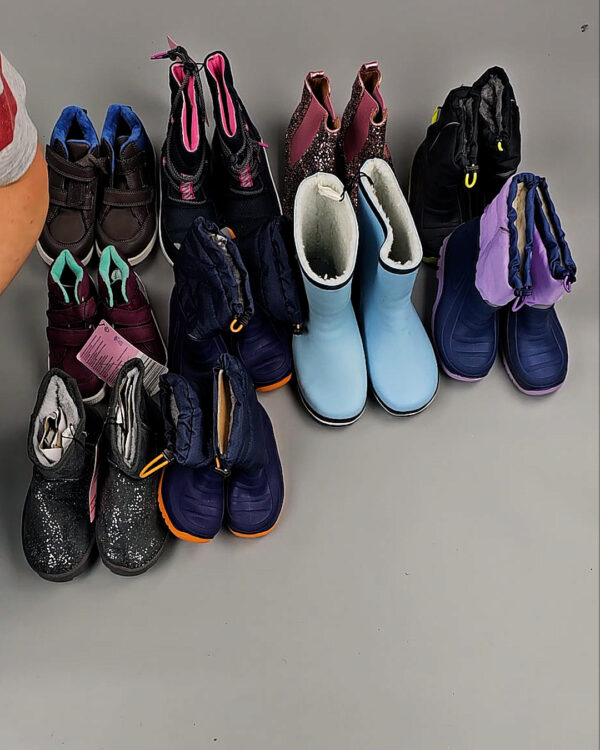 Фотография  112 - Обувь СТОК дети зима 065#6,2 кг, ЛОТ СТ-9661 оптом в Екатеринбурге и Свердловской области