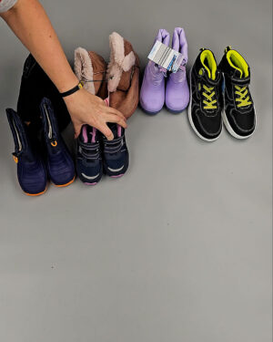 Фотография 157 - Обувь СТОК дети зима 065#6,4 кг, ЛОТ СТ-9662 оптом в Екатеринбурге и Свердловской области