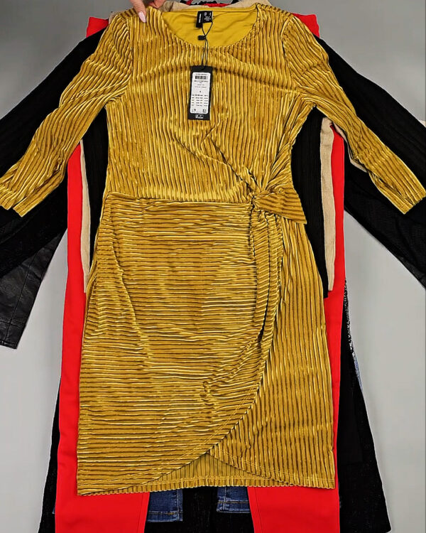 Фотография  134 - DK+Bestseller 085#16 кг, ЛОТ СТ-9952 оптом в Екатеринбурге и Свердловской области