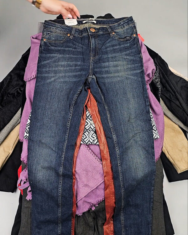 Фотография  320 - Женский микс зима (Winter mix)#20 кг, ЛОТ СХ-0206 оптом в Екатеринбурге и Свердловской области