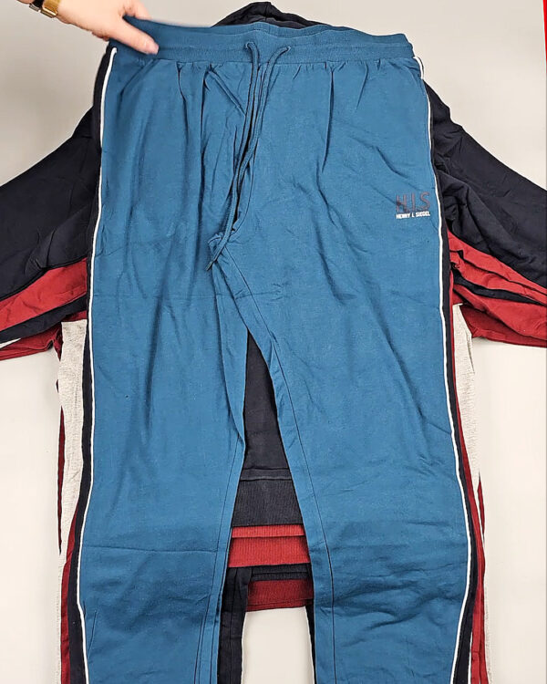 Фотография  940 - Спортивные костюмы (Herren-Trainingsanzuge voп HIS)#18 кг оптом в Екатеринбурге и Свердловской области