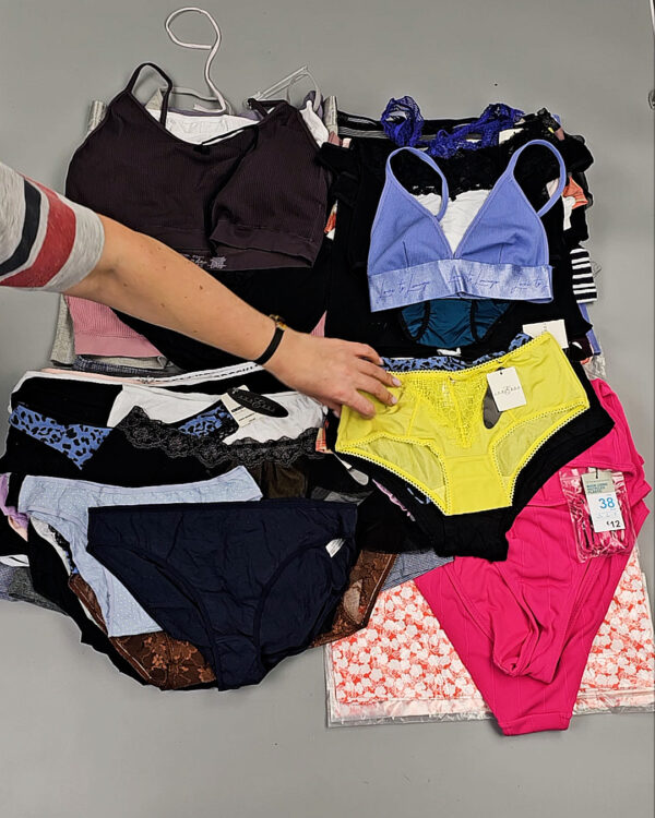 Фотография  584 - Нижнее белье (LINGERIE)#10 кг, ЛОТ СТ-9890 оптом в Екатеринбурге и Свердловской области
