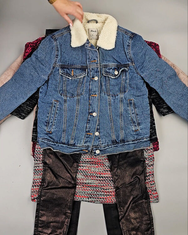 Фотография  745 - Женский микс зима (Winter mix)#20 кг, ЛОТ СХ-0205 оптом в Екатеринбурге и Свердловской области