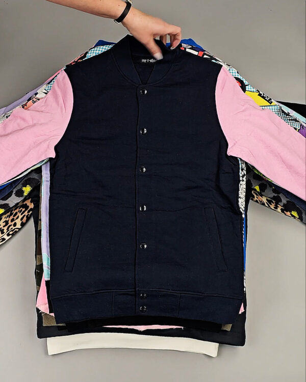 Фотография  693 - Толстовки CIRCUS 095#15 кг, ЛОТ СТ-10123 оптом в Екатеринбурге и Свердловской области