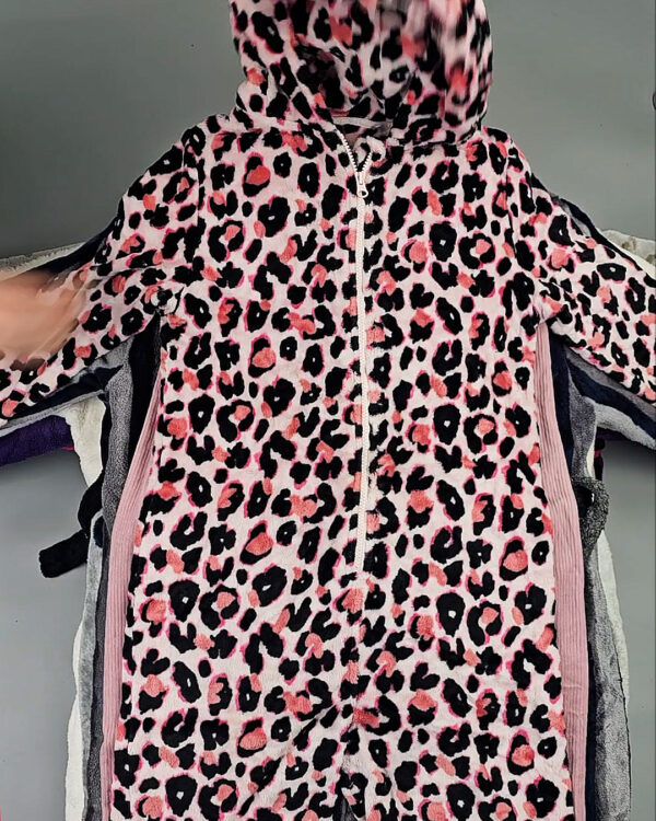 Фотография  244 - Халаты+пижамы флис Англия (SLEEPWEAR PREMIUM)#20 кг, ЛОТ СХ-0289 оптом в Екатеринбурге и Свердловской области