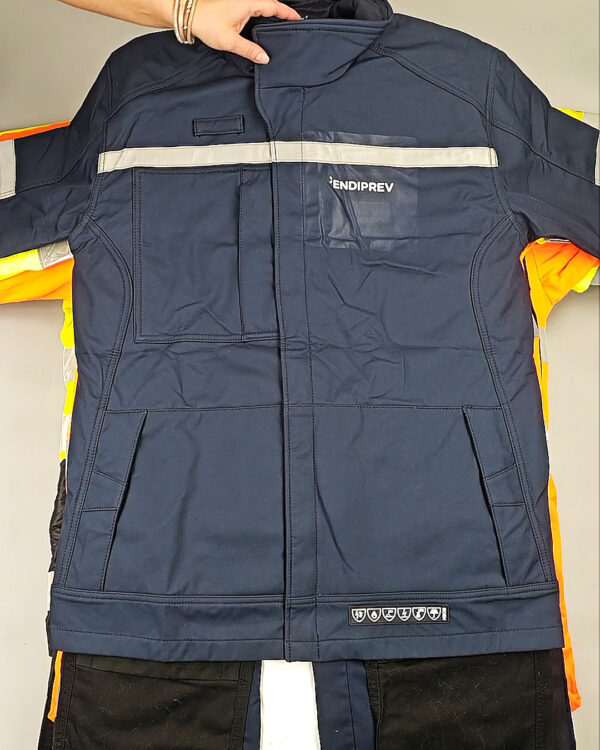 Фотография  496 - Рабочая одежда mix БМ#25 кг, ЛОТ СХ-0266 оптом в Екатеринбурге и Свердловской области